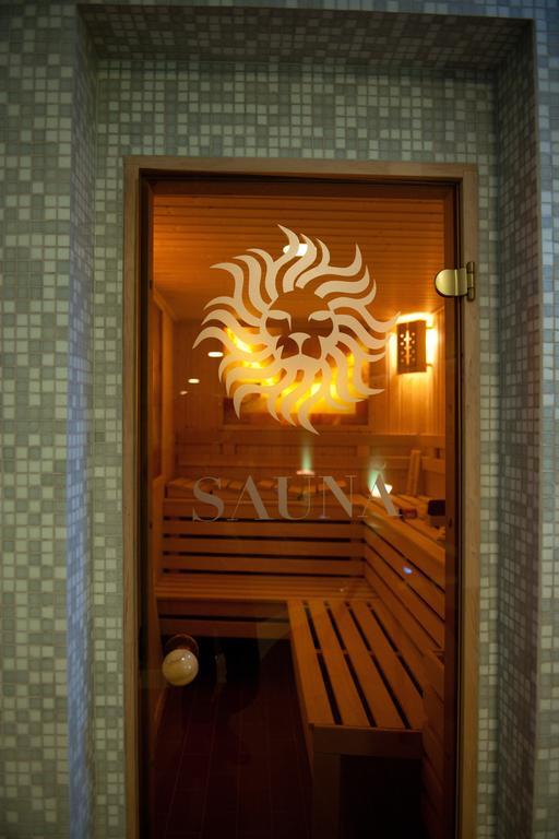 Hotel Leon & Spa Arad Eksteriør billede