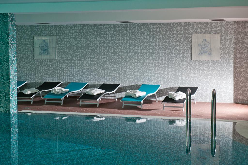 Hotel Leon & Spa Arad Eksteriør billede